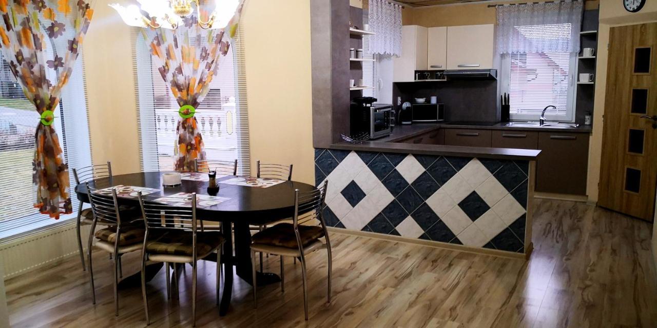 Chalupa Riviera A Apartmany Riviera - Liptov Besenova Rózsahegy Kültér fotó